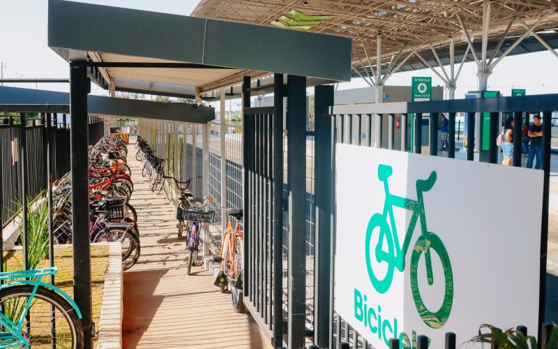 Nova ciclofaixa amplia mobilidade sustentável e reforça segurança de ciclistas em Senador Canedo