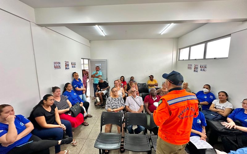 Defesa Civil orienta moradores sobre prevenção de acidentes domésticos em Senador Canedo