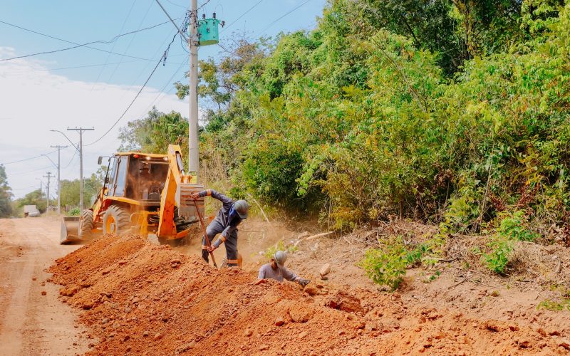 Obras da rede de água tratada avançam no Aurora das Mansões em Senador Canedo