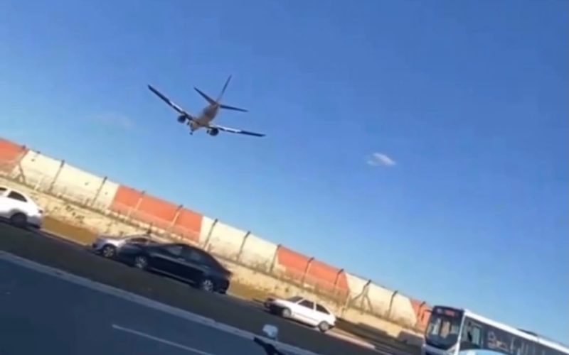 Vídeo de avião passando muito perto de bar em Goiânia viraliza e ultrapassa 600 mil visualizações