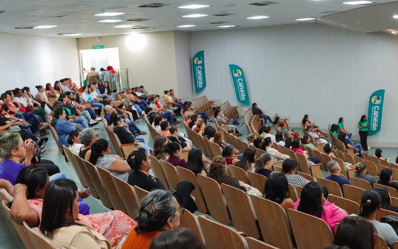 Servidores da merenda escolar participam de formação sobre manipulação de alimentos em Senador Canedo