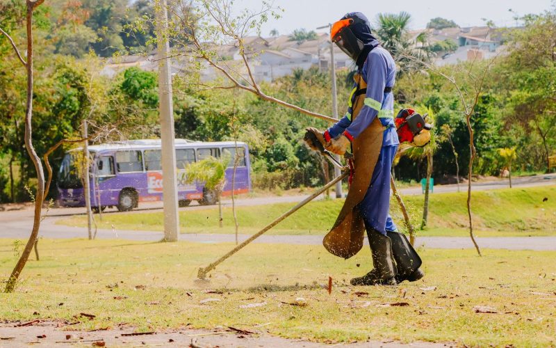 Mutirão de Serviços mobiliza equipes em três regiões de Senador Canedo