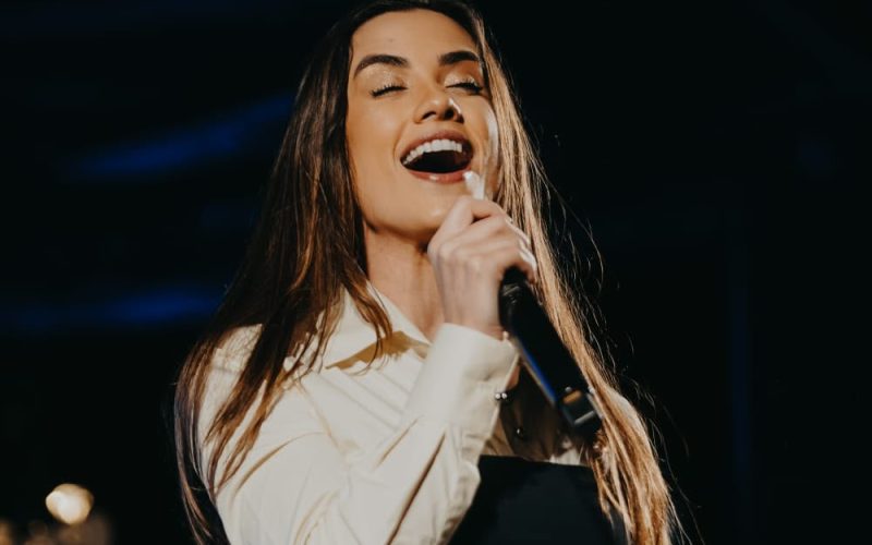 Isadora Pompeo é confirmada como atração do Adora Canedo 2026