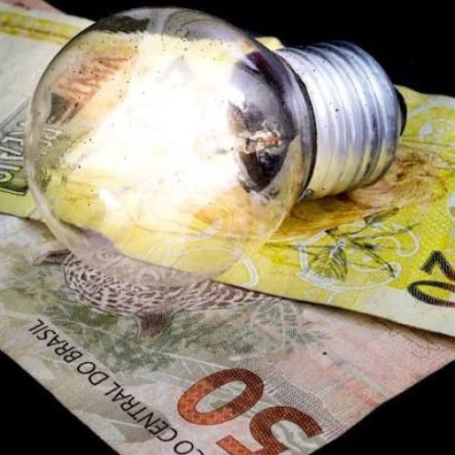 ENERGIA MAIS CARA: conta de luz terá cobrança extra pelo 5º mês seguido