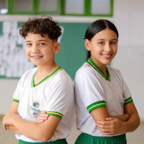 Últimos dias! Pais têm até segunda-feira para solicitar uniformes escolares de 2027 em Senador Canedo